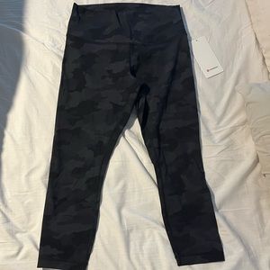 *NWT | LULULEMON | Wunder Under HR Crop 23”